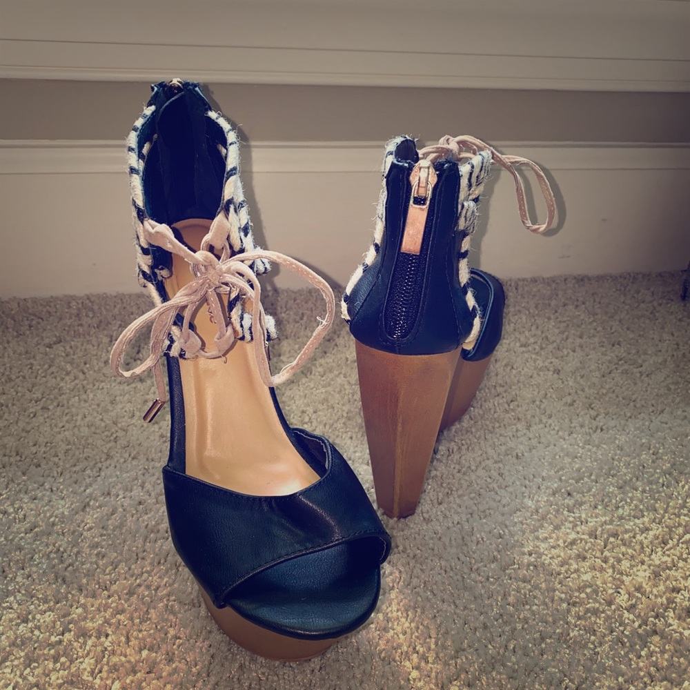 Black and Tan wedge